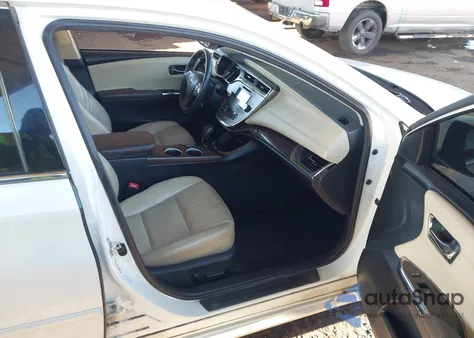 2013 Toyota Avalon Xle Premium z USA, uszkodzony, nr VIN 4T1BK1EB8DU073551